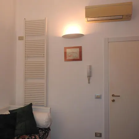 A Casa Di Ross Apartment Milan Exterior photo
